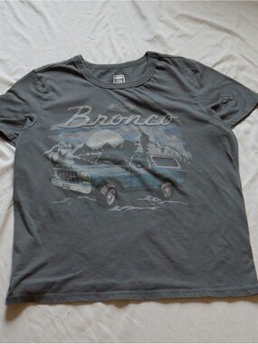 Bronco Vintage Style Graphic Tee - Gray/Green